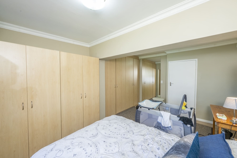5 Bedroom Property for Sale in De Oude Spruit Western Cape
